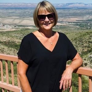 Meet your Posher, Vickie